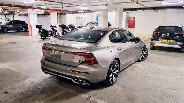 וולוו S60 (2021)