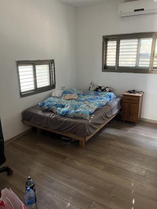 דרך האורנים 16