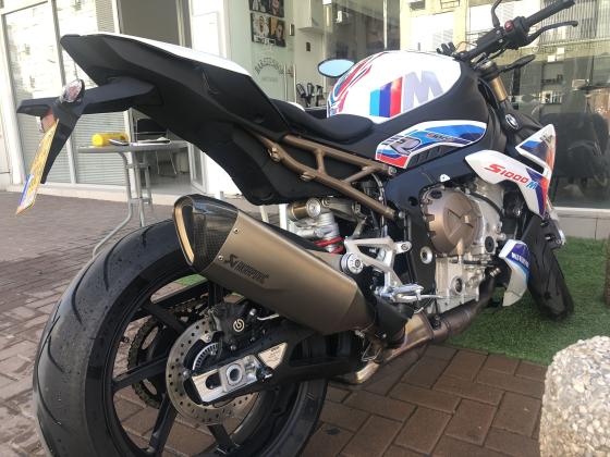 ב.מ.וו S1000R (2022)