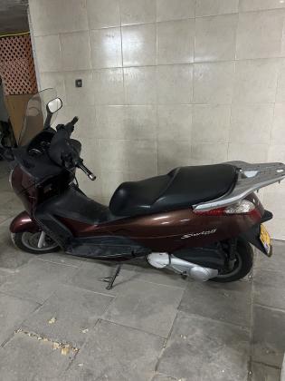 הונדה ואראדרו 125 (2010)