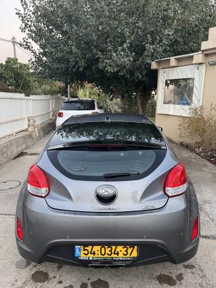 יונדאי ולוסטר (2016)