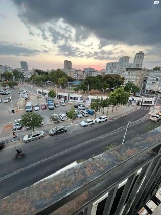 ארלוזורוב 82 (מרכז)