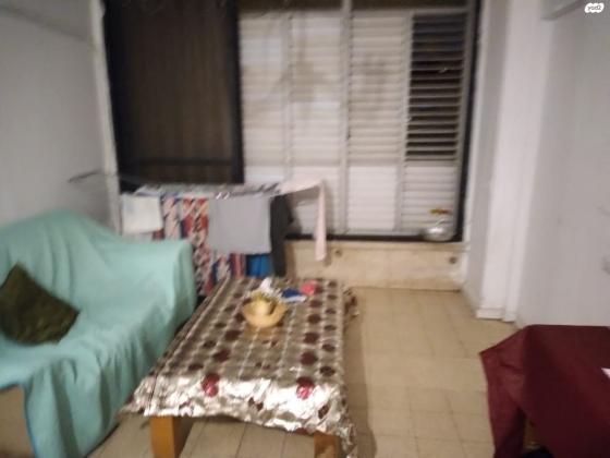 יוסף שפרינצק 2 (אחדות)