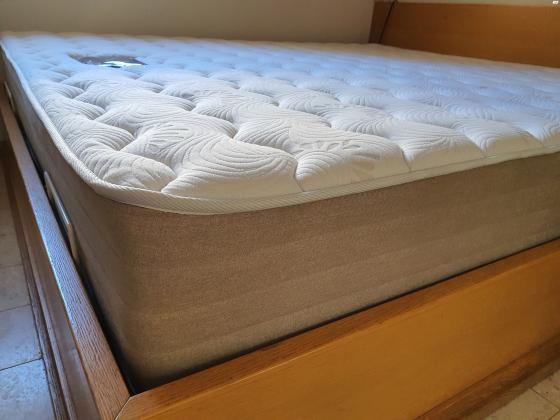 הזדמנות מדהימה!מזרן סימונס דגם פיינל