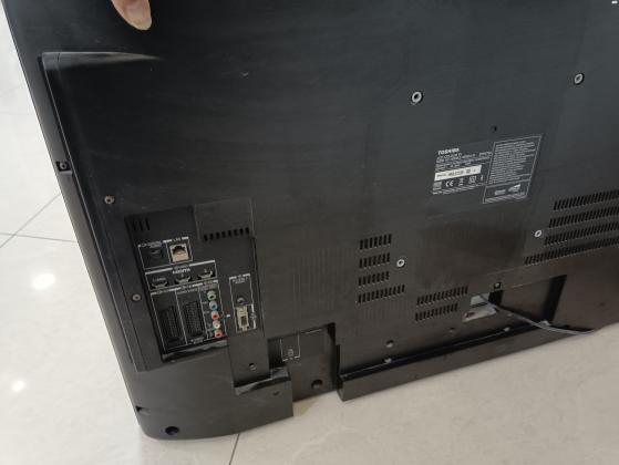 למכירה טושיבה רגזה 37 אינץ,