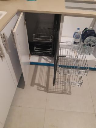 *חזית פורמייקה טפ לבנה*מתקן לסירים