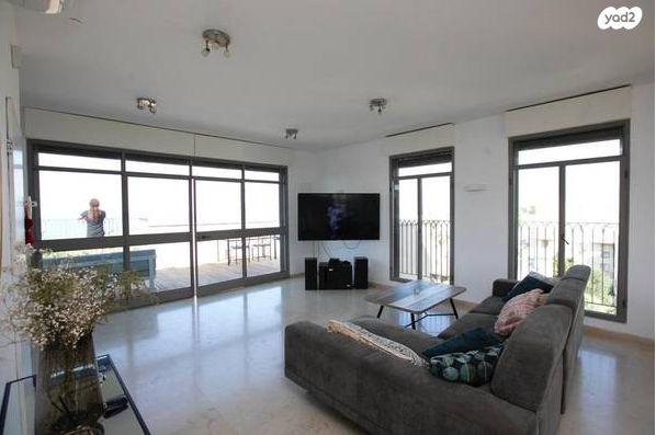 קדם 77 (עג'מי)