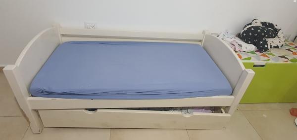 2 מיטות מעבר של חברת עצמלה