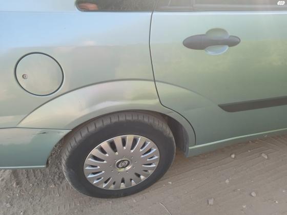 פורד פוקוס (2001)