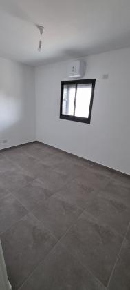 דבורה עומר 8