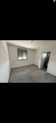 שדרות עמק חפר 53 (האגמים)