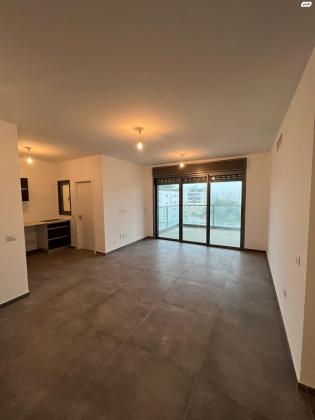 צבי מנדלבלט 3 (מרכז)