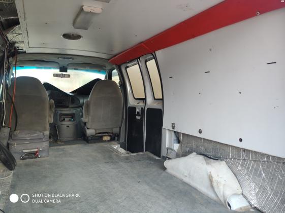 פורד אקונוליין קצר (2003)