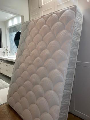 מזרן חדש לגמרי, עם אחריות, גודל 1