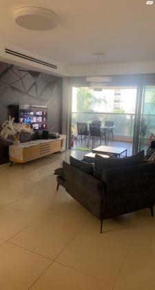 הרב יצחק שלינקה 6 (נחלת יהודה)