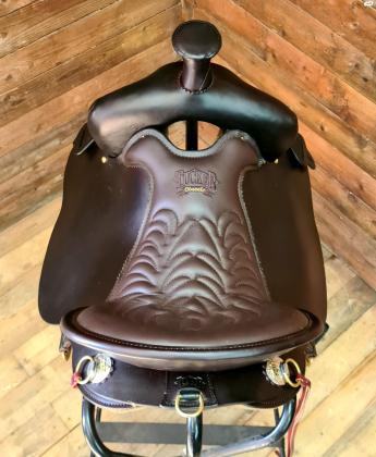 אוכף טאקר 1617Taker חדש בנאילון