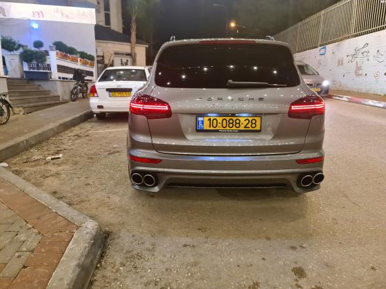 פורשה קאיין טורבו (2016)