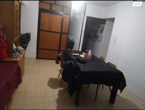 יוסף שפרינצק 2 (אחדות)