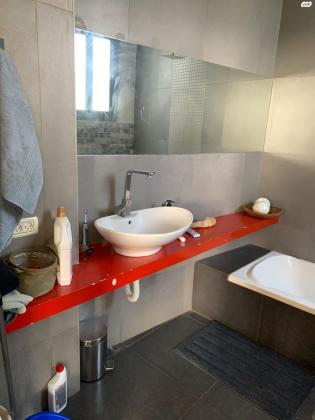 בן אביגדור 16 (מונטיפיורי)