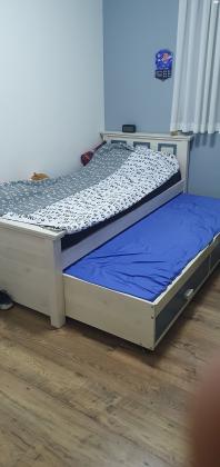 מיטת ילדים של עצמל'ה כולל