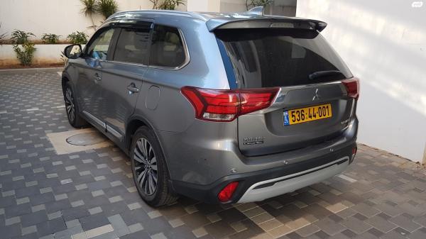 מיצובישי אאוטלנדר (2019)