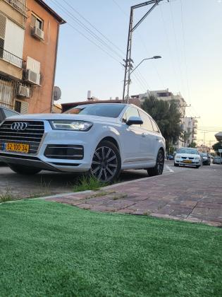 אאודי Q7 (2016)