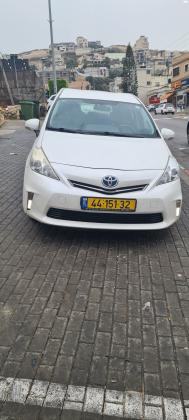 טויוטה פריוס פלוס הייבריד (2015)