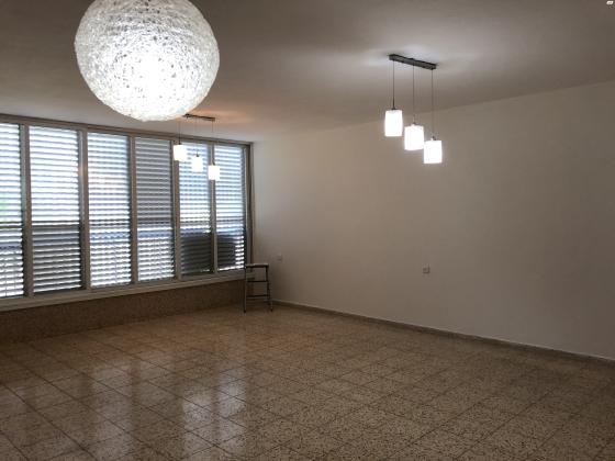 רוטשילד 135 (מרכז העיר דרום)