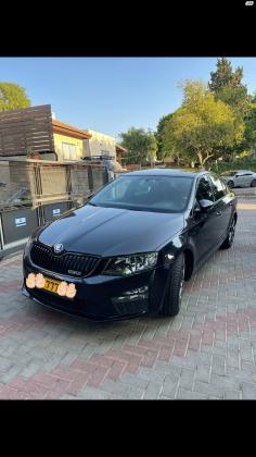 סקודה אוקטביה RS (2015)