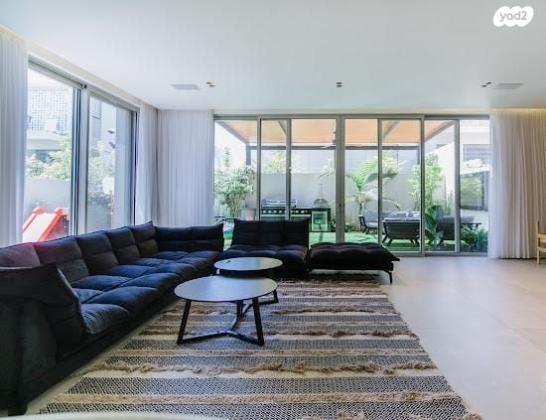 נתן יונתן 15 (פסגות אפק)