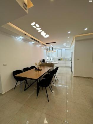 יצחק למדן 15 (שכונה ב)