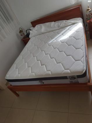 חדר שינה של שמרת הזורע- עץ דובדבן מלא