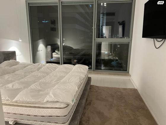 ניסים אלוני 5 (פארק צמרת)