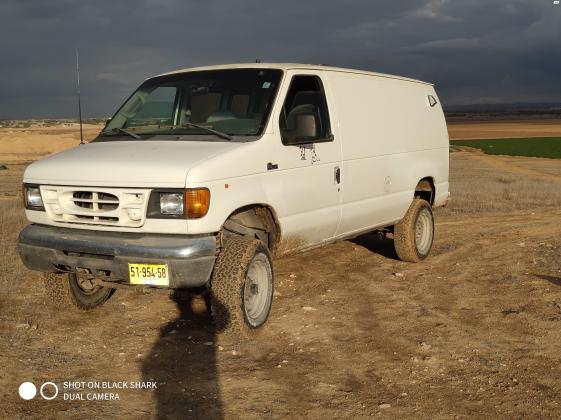 פורד אקונוליין קצר (2003)