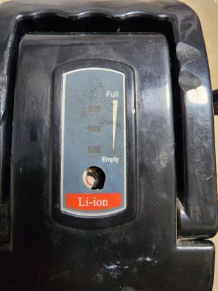 סוללה בת שנתיים Xmb