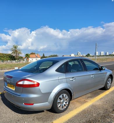 פורד מונדאו (2008)