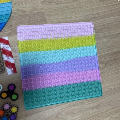 אוסף פופיט למכירה, כולל תיק