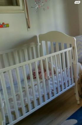 מיטת תינוק "שושנה לבנה" רהיטי