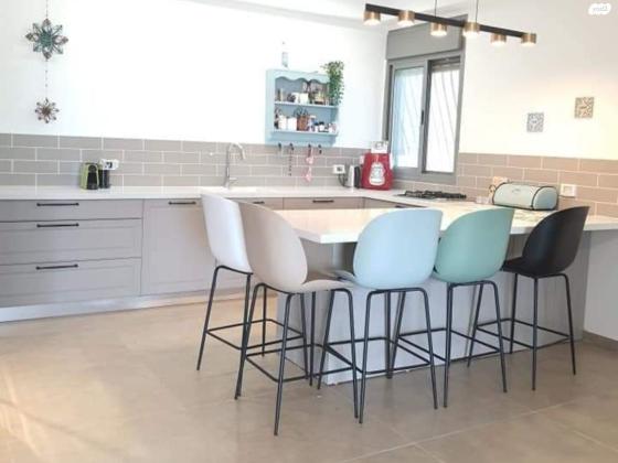 הנמל 10 (השכונה הירוקה)