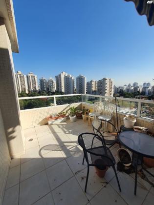 תרצה 32 (מרום נווה)