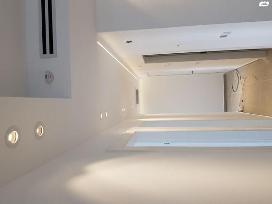 אלברט איינשטיין 15 (פסגות אפק)