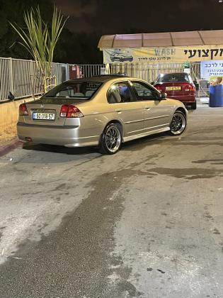 הונדה סיוויק (עד 2006) (2005)