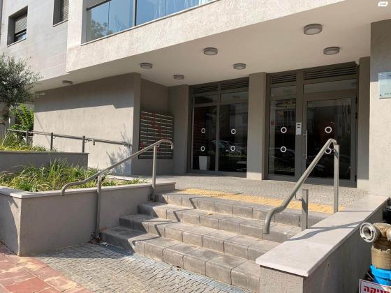 תרצה 6 (מרום נווה)