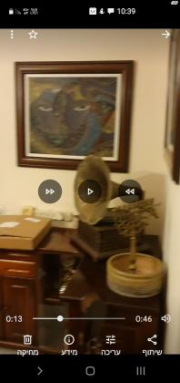 מזנון עץ עתיק שמור מאד בצורת ר גודל 2