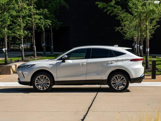 טויוטה ונזה (2021 ואילך) (2021)