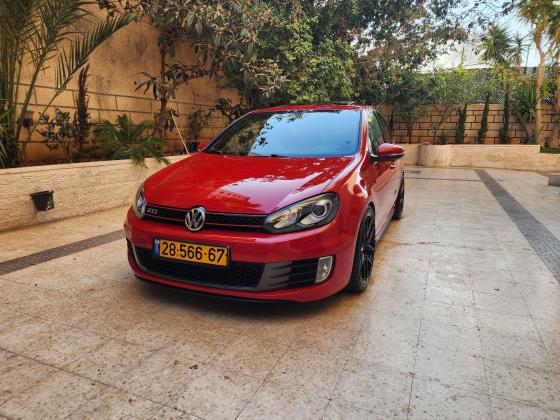 פולקסווגן גולף GTI (2009)