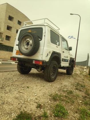 סוזוקי סמוראי (1987)