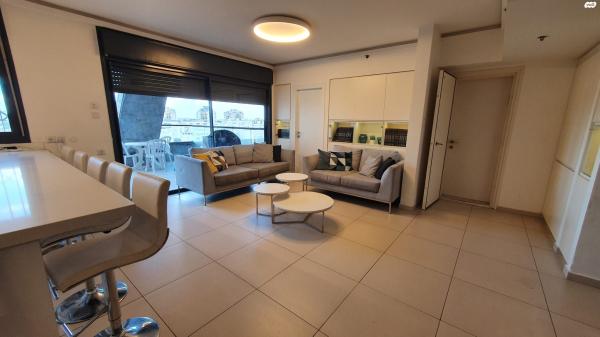 הרב ישעיהו משורר 22 (הדר גנים;גני הדר)