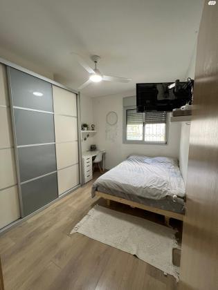 פרופ' יובל נאמן 17 (רחובות המדע)