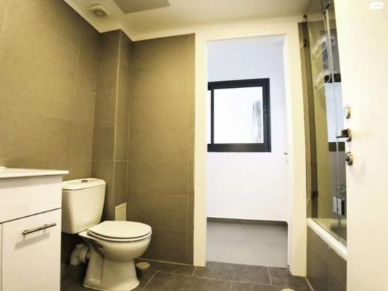 אלברט איינשטיין 15 (פסגות אפק)